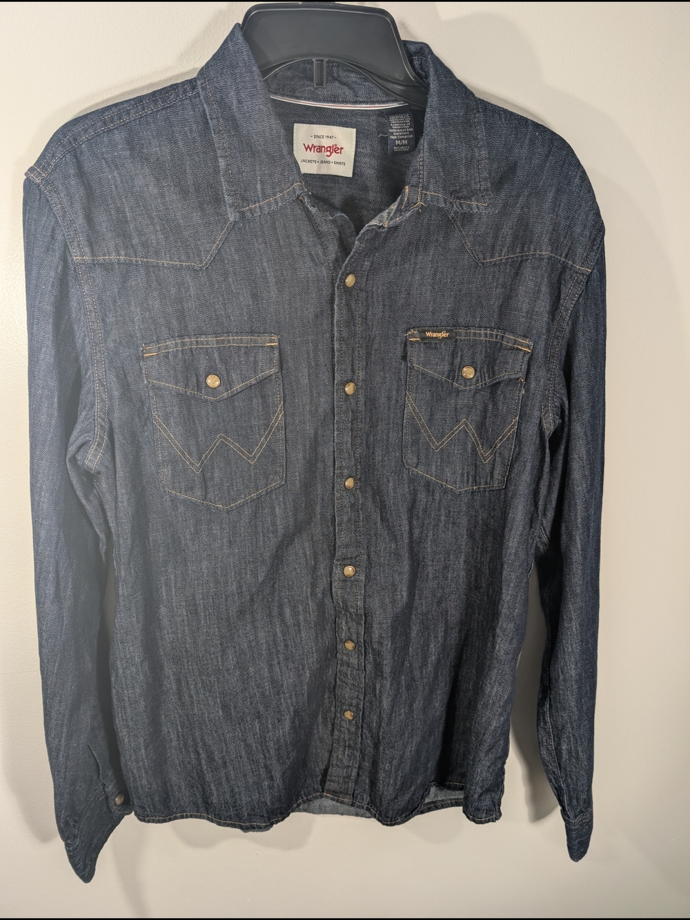 Wrangler Men's Indigo Denim Button-Down Western Shirt Medium